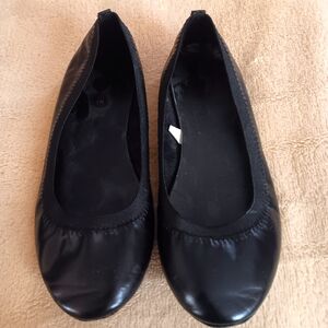 Girls size 4, Cherokee black flats